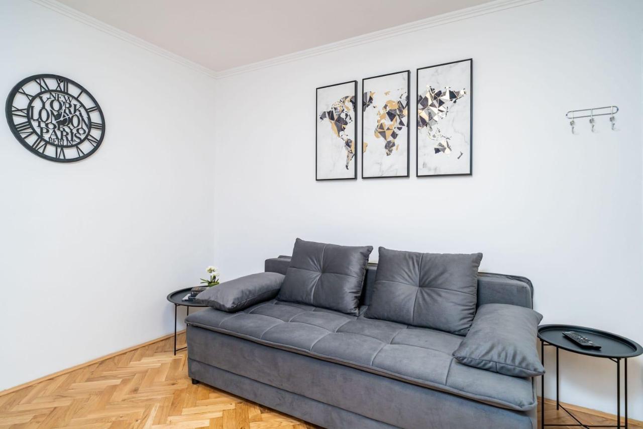 Apartman Knego With Parking Dubrovnik Eksteriør billede