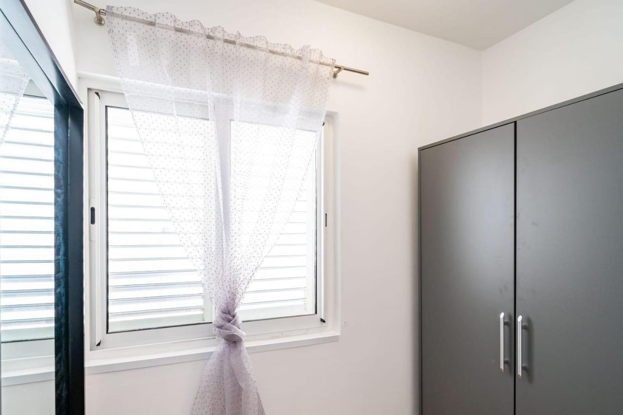 Apartman Knego With Parking Dubrovnik Eksteriør billede