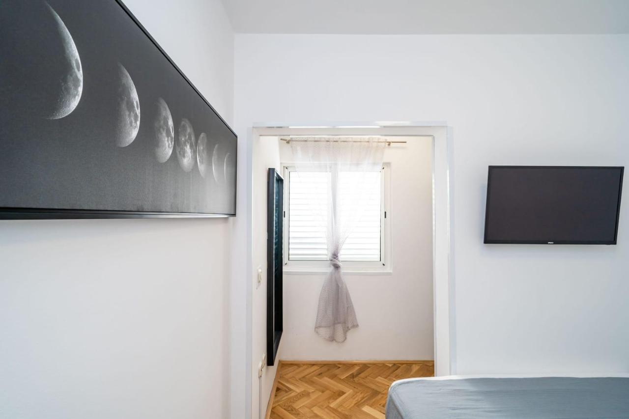 Apartman Knego With Parking Dubrovnik Eksteriør billede