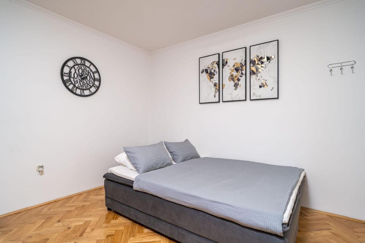 Apartman Knego With Parking Dubrovnik Eksteriør billede